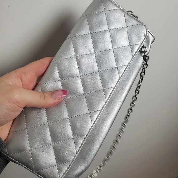 Celine Dion Sensational Silver Cushioned Bag - Picture 10 of 15